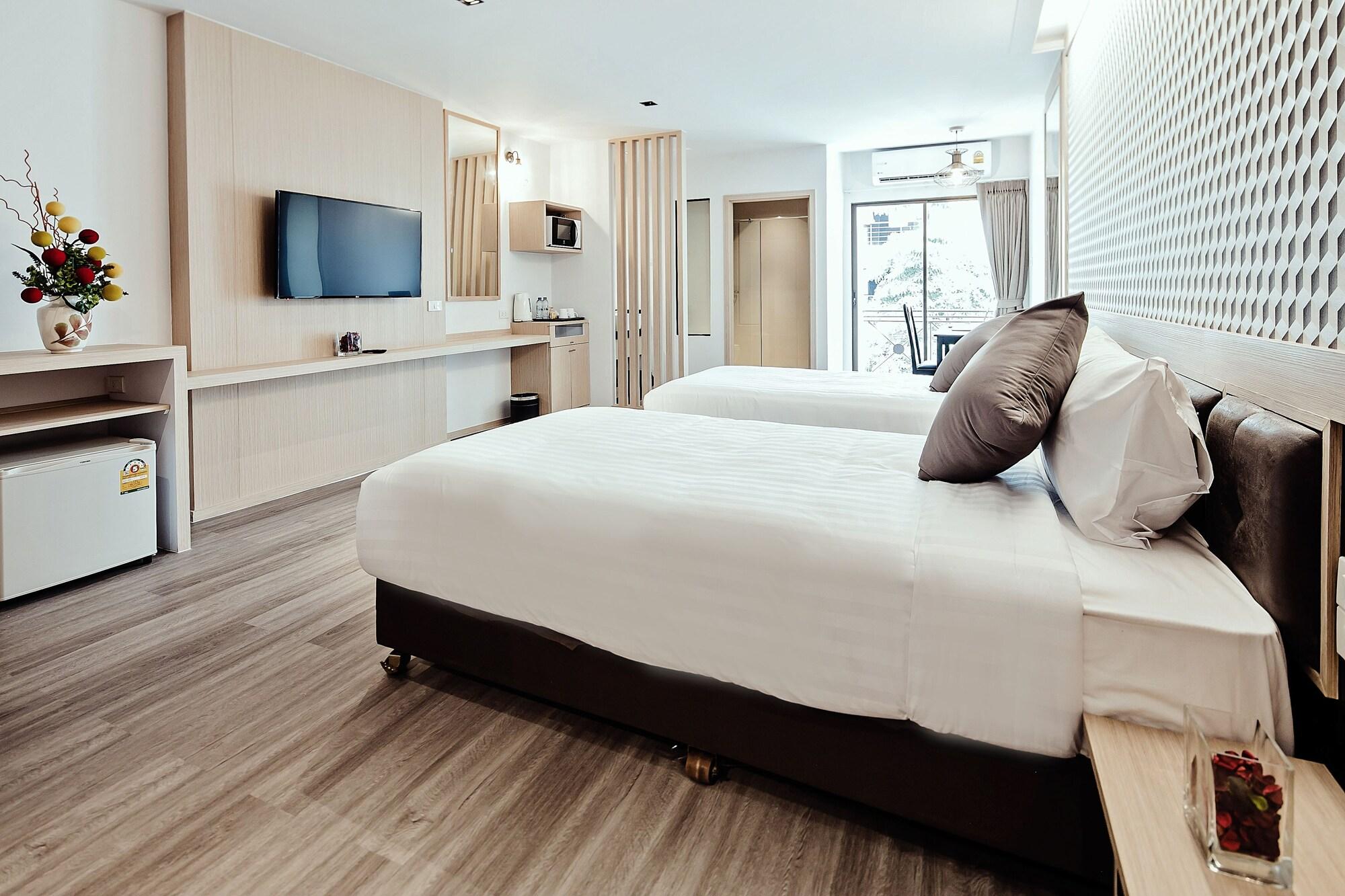 Three Sukhumvit Hotel - Sha Plus Certified Bangkok Exterior photo