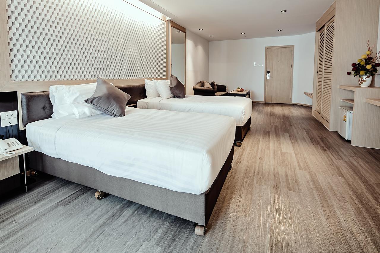 Three Sukhumvit Hotel - Sha Plus Certified Bangkok Exterior photo