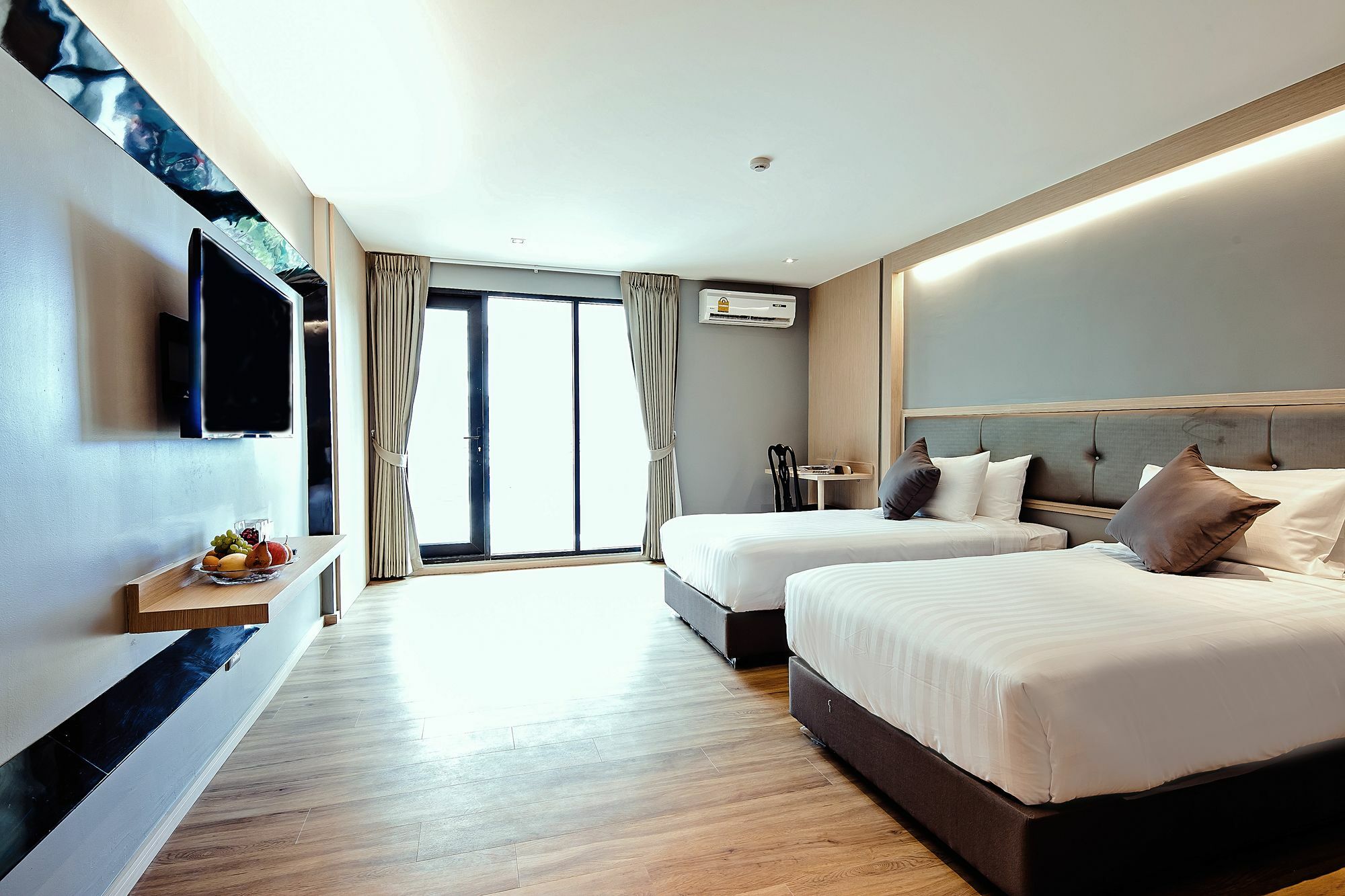 Three Sukhumvit Hotel - Sha Plus Certified Bangkok Exterior photo